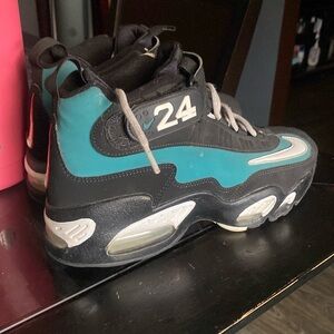Men’s Griffey Max 1 Shoes